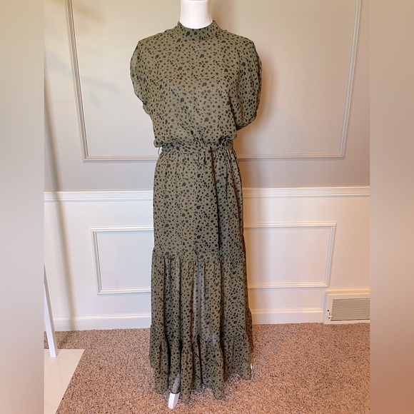 Misa Los Angeles Small maxi dress olive green tiered polka dot lightweight - mordernwear.com Misa Los Angeles Small maxi dress olive green tiered polka dot lightweight - mordernwear.com